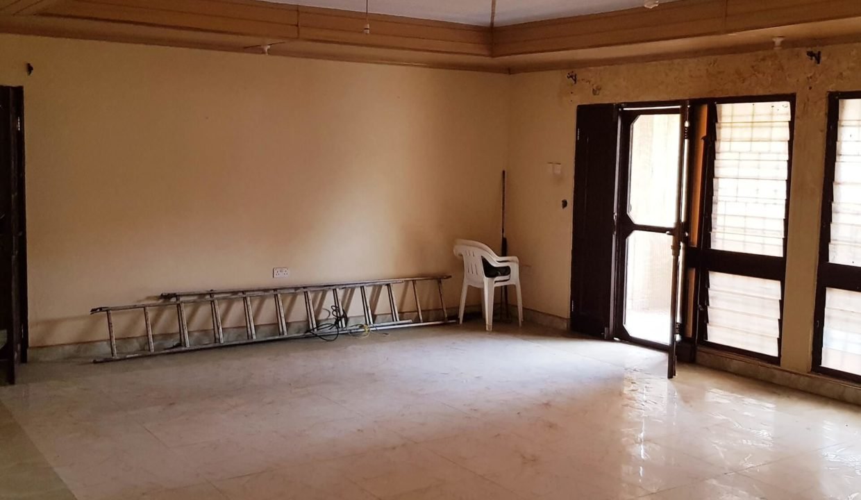 4 Bedroom House with 2 room out for sale at Old Achimota 6-min
